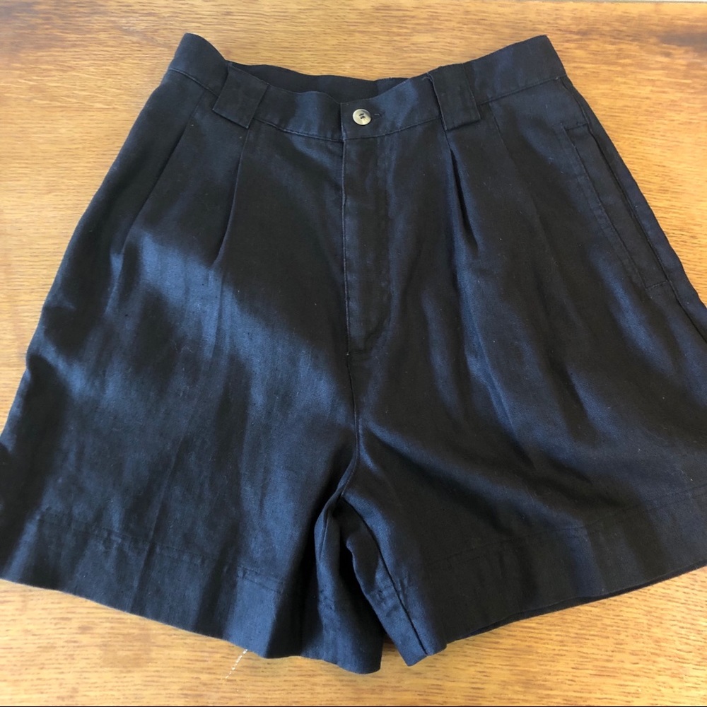 Rafaella 100% linen high waisted shorts